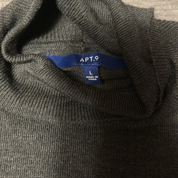 Apartment 9 gray tunic. Worn a few times - Picture 2 of 2